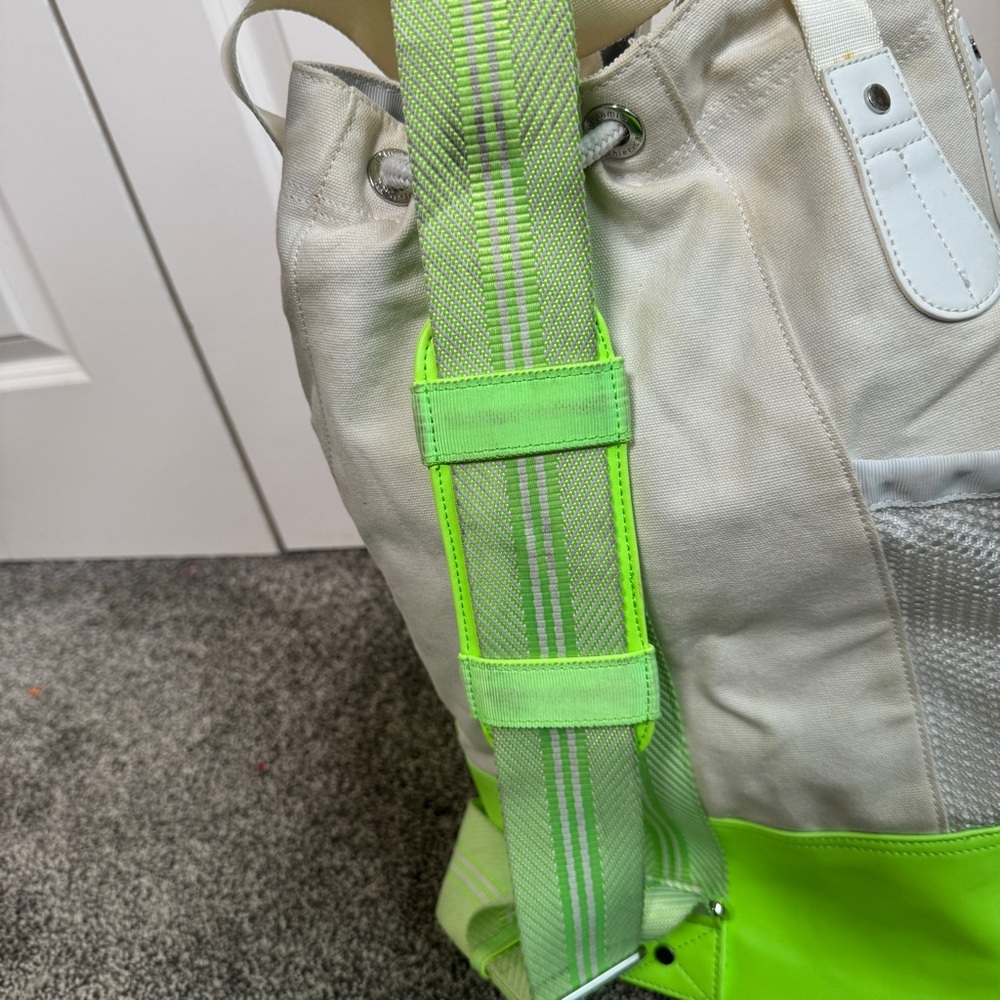 Lululemon Rally Backpack White Neon Green Drawstring Bucket Bag Athletic Gym - Picture 6 of 16